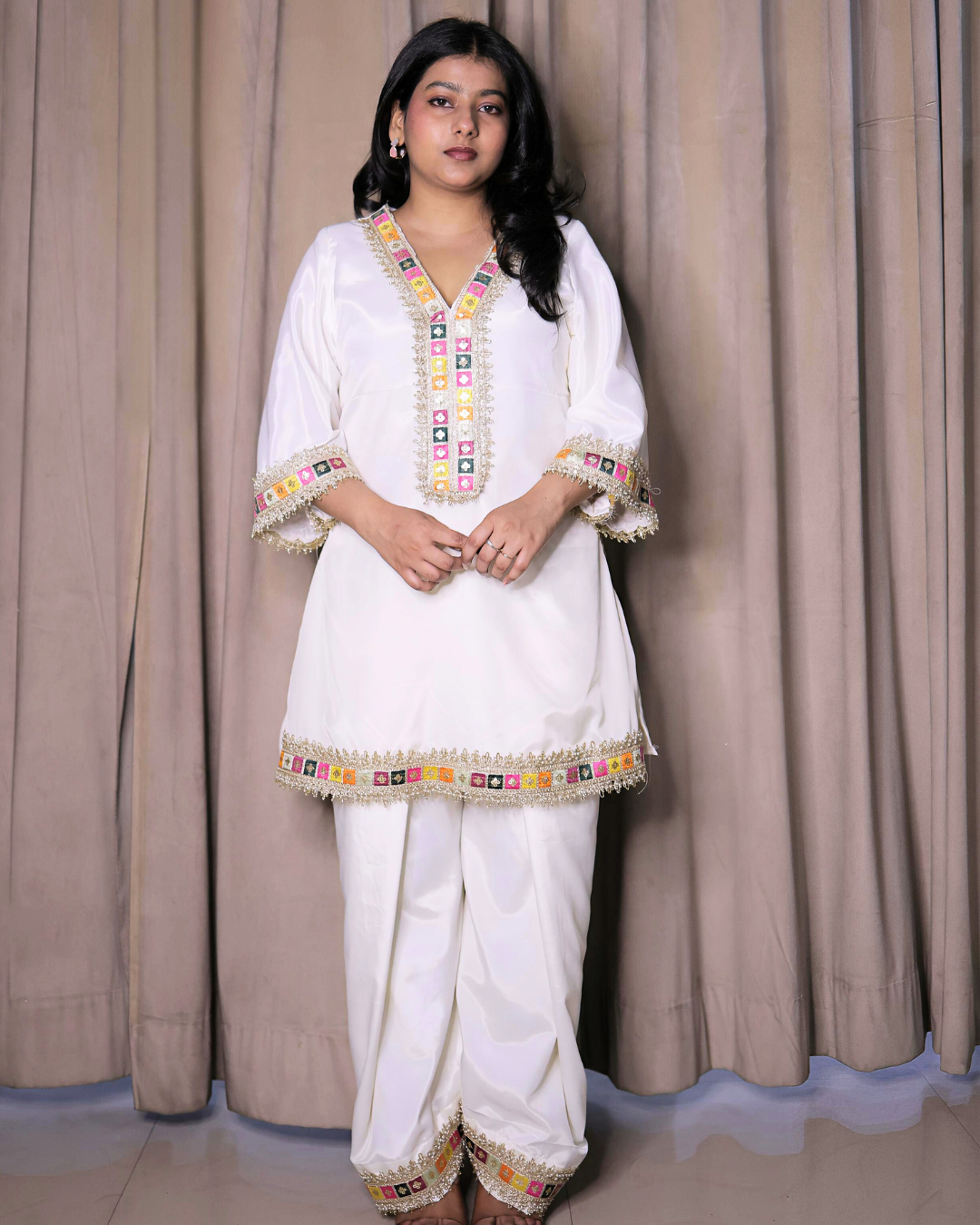 White Minimal Crepe Kurta Set